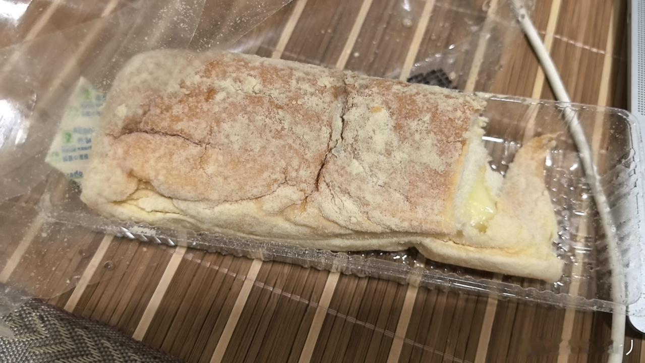 这玩意差点给我吃吐了。味道像极了婴儿吐的奶。。。。。。 ​​​