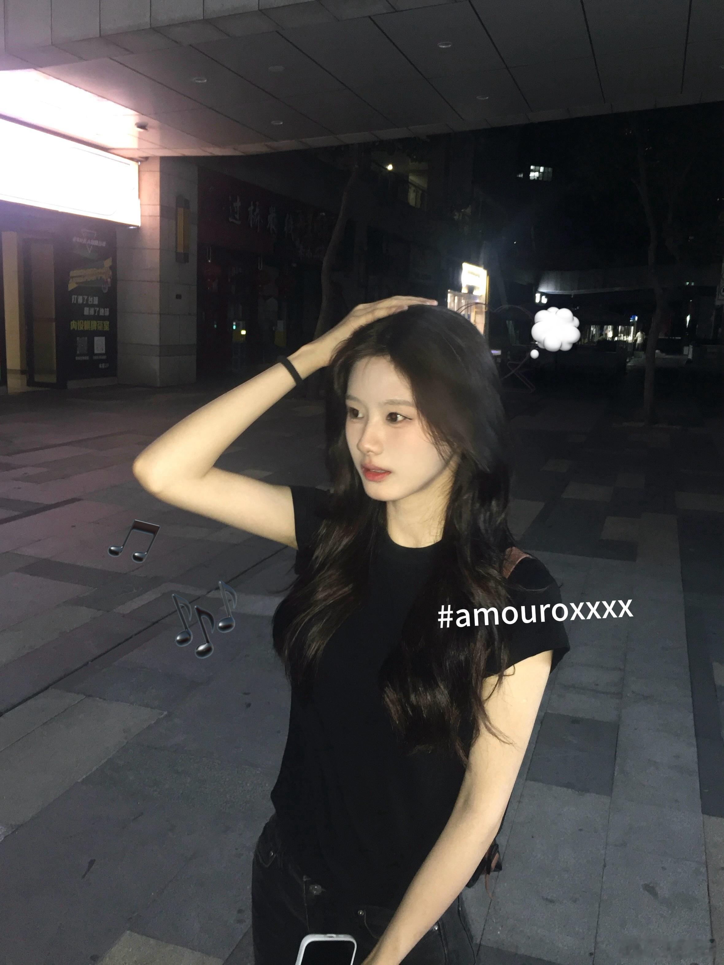 Jiangj你是一只小老鼠咪[笑哈哈][笑哈哈][努力] ​​​