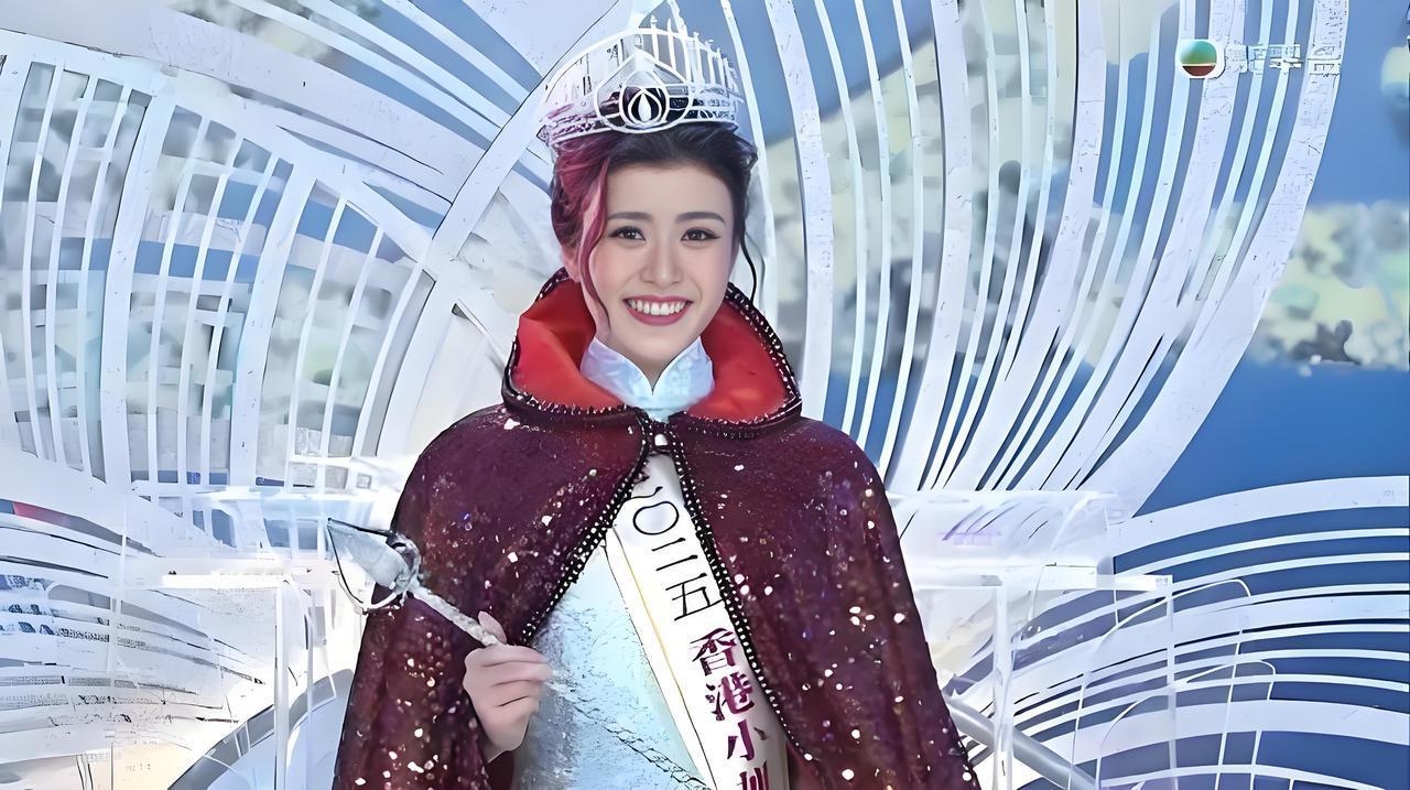2025年8月31日晚，26岁的陈咏诗在TVB《香港小姐竞选》中脱颖而出，荣膺冠
