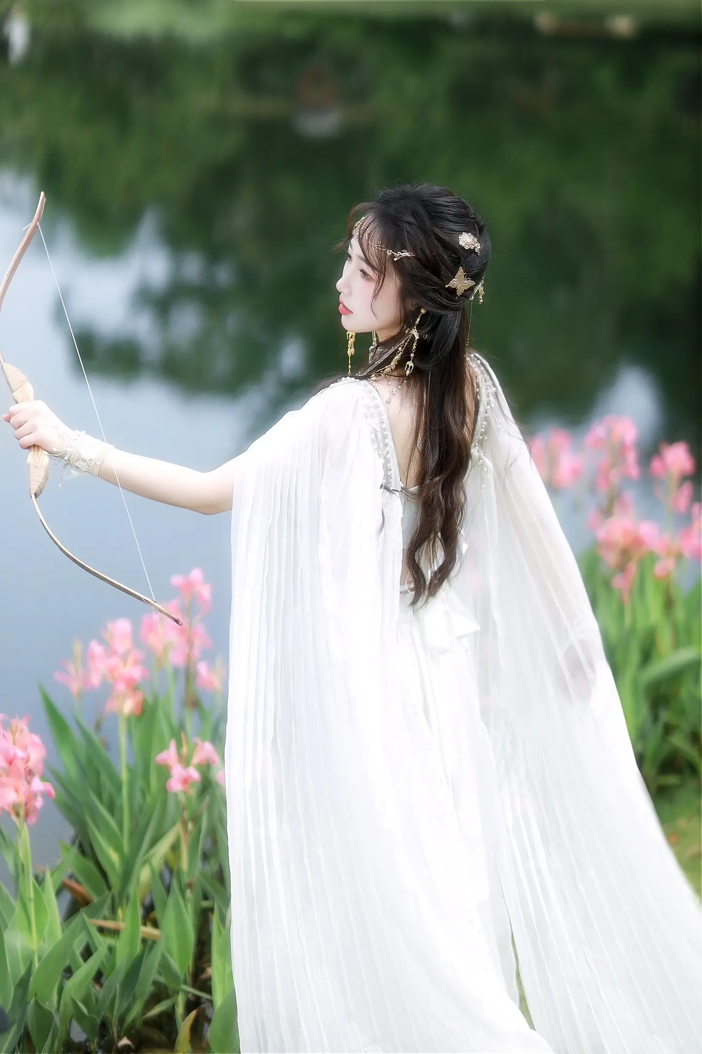 以“听说，…..”开头。