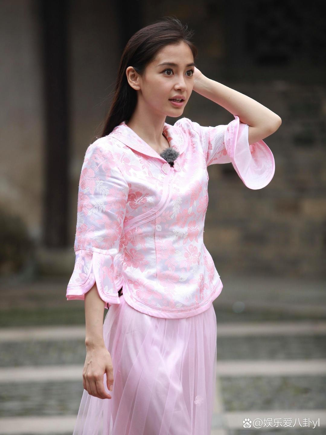 baby不白，但是五官太美了，让人感觉很真实的美Angelababy|杨颖 