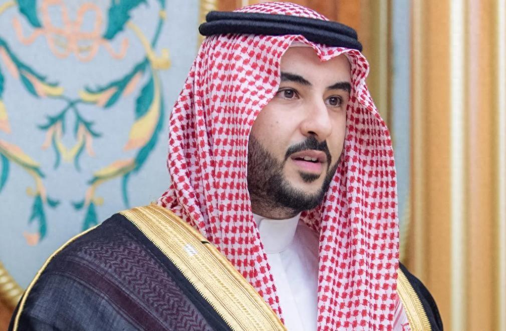 中東那邊現在亂得像一鍋煮開了的粥，就在全世界都盯著紅海硝煙和加沙殘垣的時候，阿聯