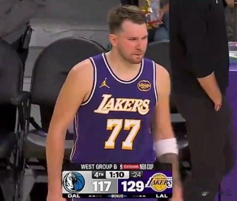 里夫斯+东契奇合砍73分抢了原本4状元的好戏！湖人129比119战胜独行侠！
浓