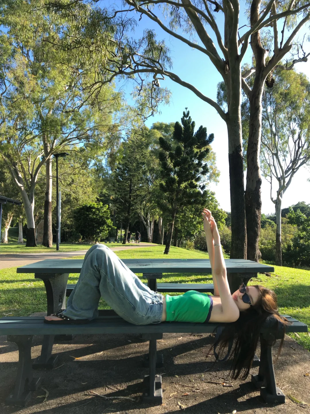 周末了🍃去公园长椅躺躺🌳