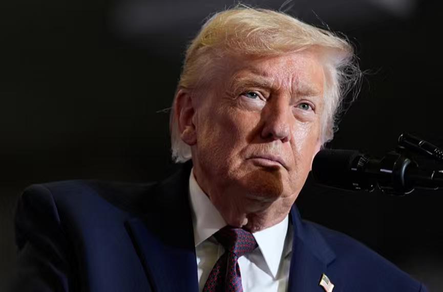 只要伊朗内部不出问题，美国就奈何不了伊朗！美以动手，唯一的路径就是空袭。但只是空