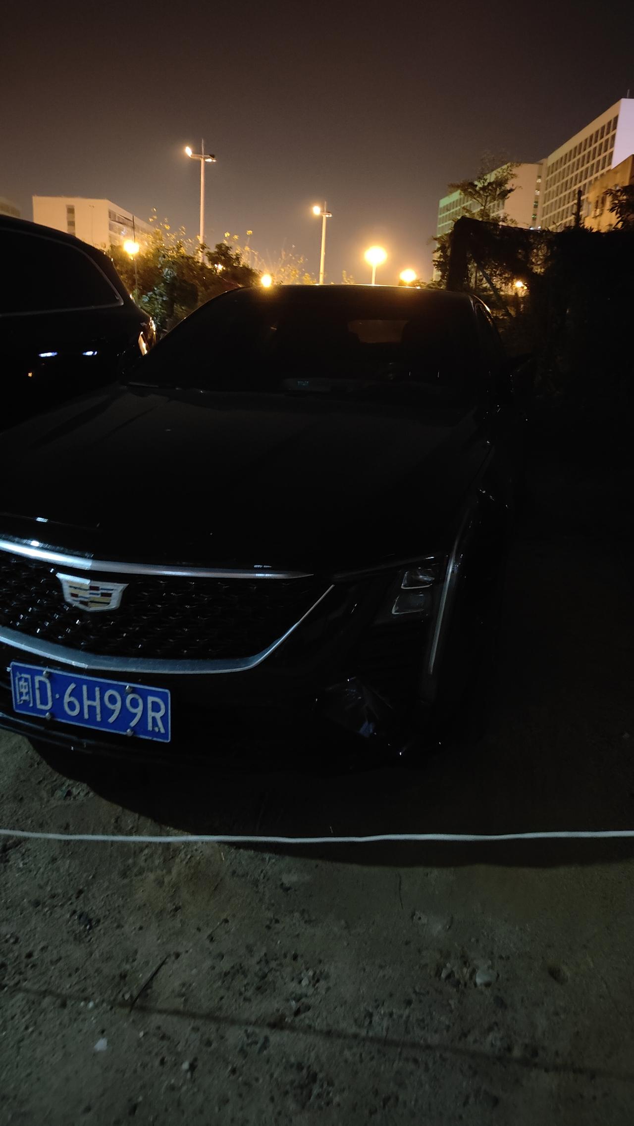 凯迪拉克是不是所有车里
车身最硬安全最高的车