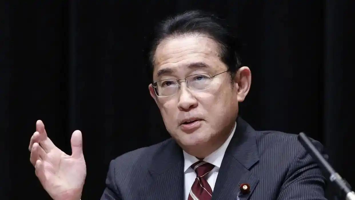剖析岸田两句“大实话”引争议，中日关系再成焦点。
岸田文雄在东京一场面向外国记者