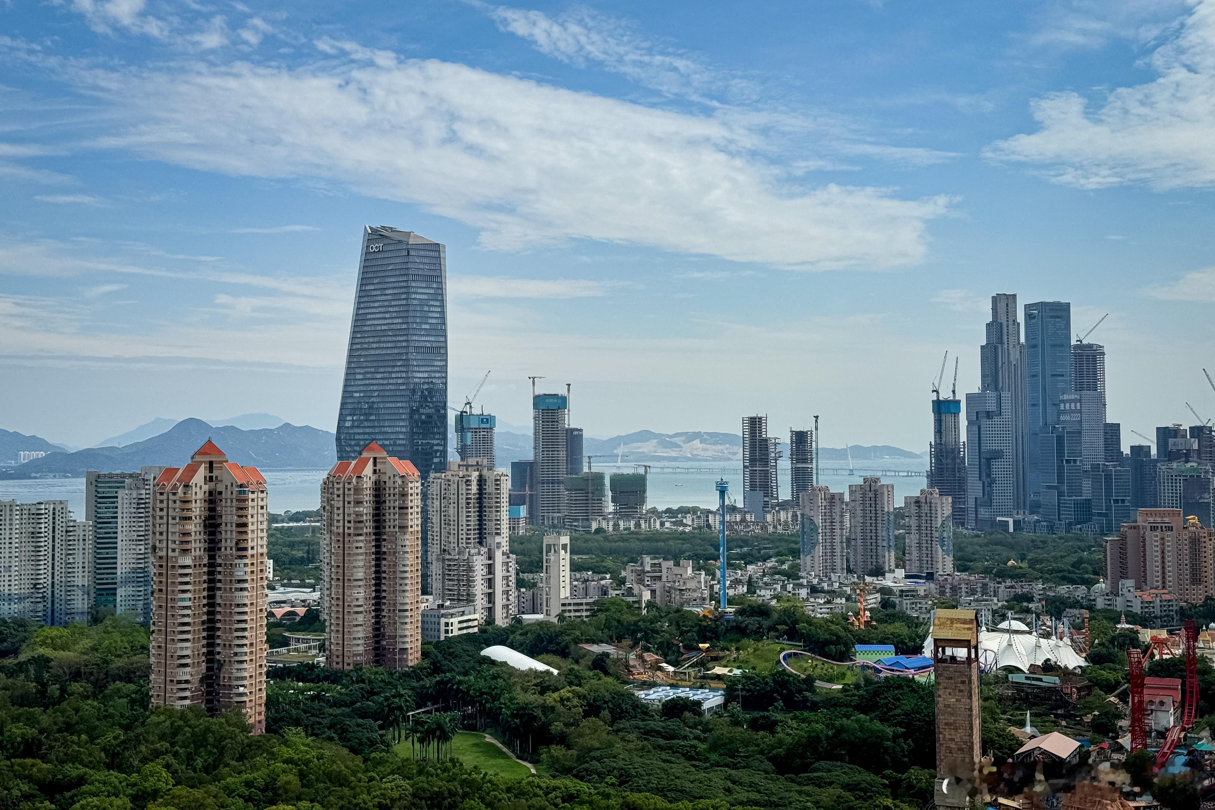 今天深圳天气不错，直接能看到香港了[doge] ​​​