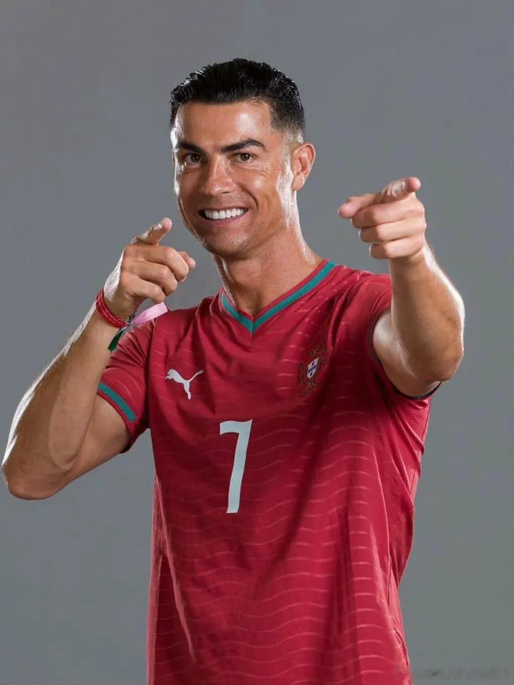 【⚽️ C罗美加墨世界杯定妆照（2026）】41岁的C罗第六次征战世界杯，身披葡