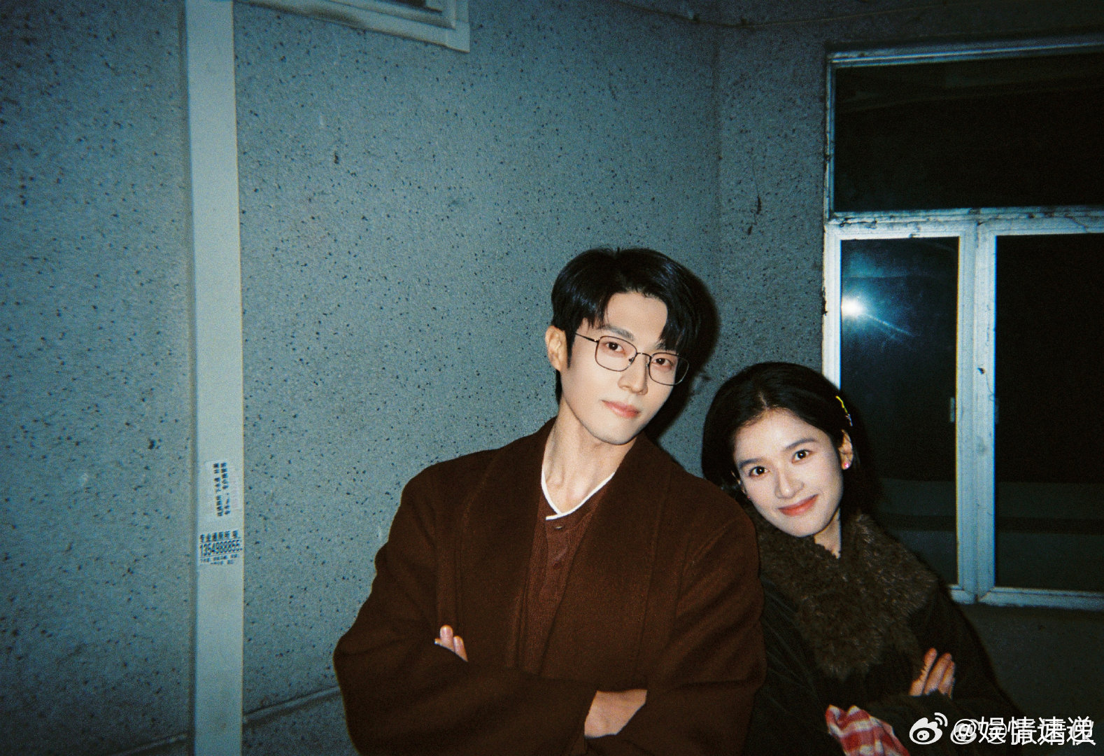 张婧仪杀青晒照张婧仪陈靖可合照好好 