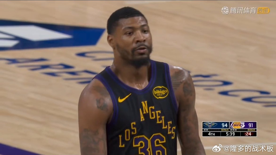 斯玛特将自己关键时刻的冷静沉着，归功于他在波士顿参加过那么多重要比赛的经验。鹈鹕