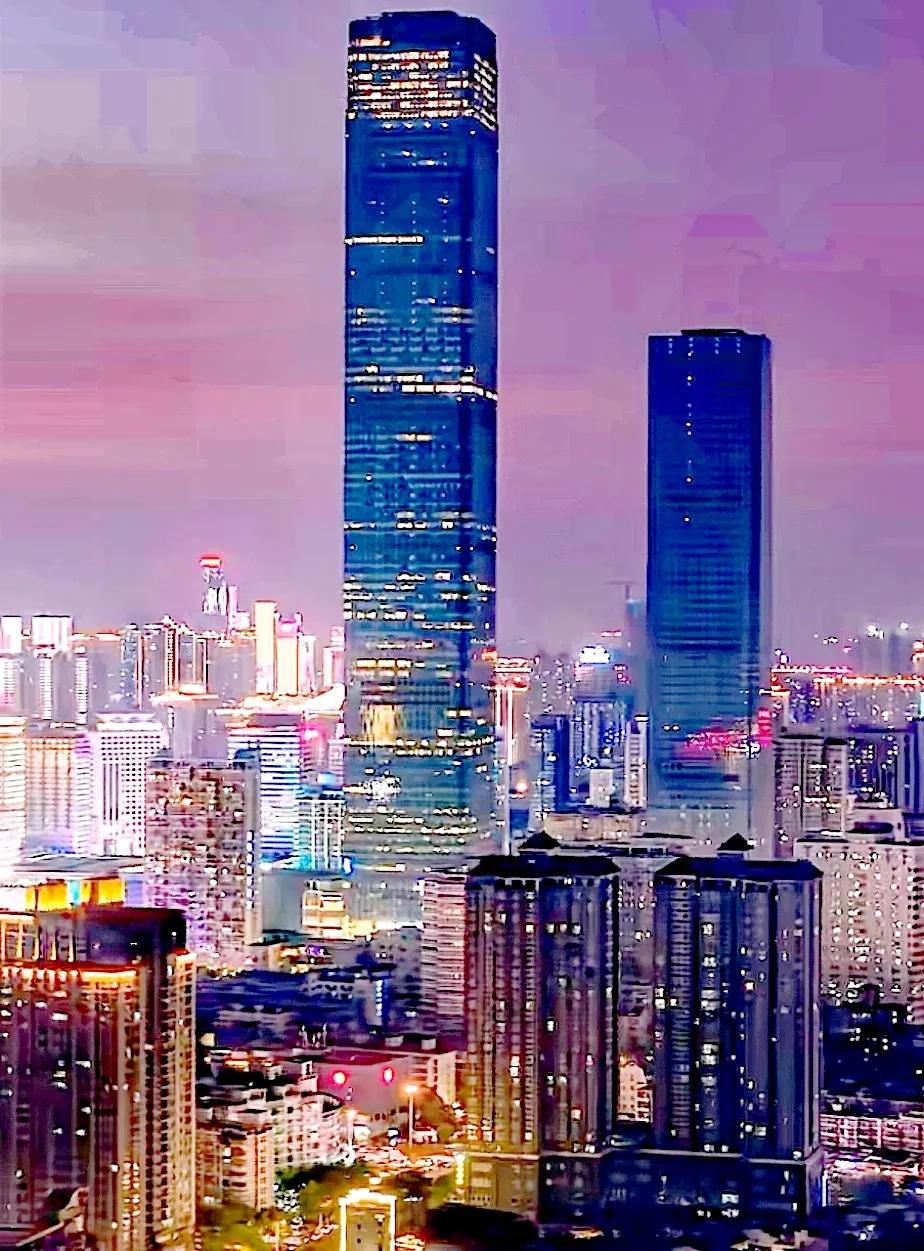 #秋日生活打卡季#看一下长沙的夜晚大都市圈，这个角度看上去像个发达城市吧！
说句