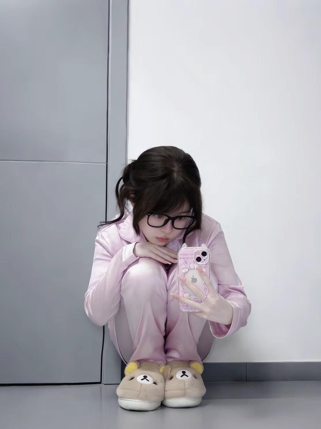 如果全世界都指责你 那我就蹲下来抱抱你