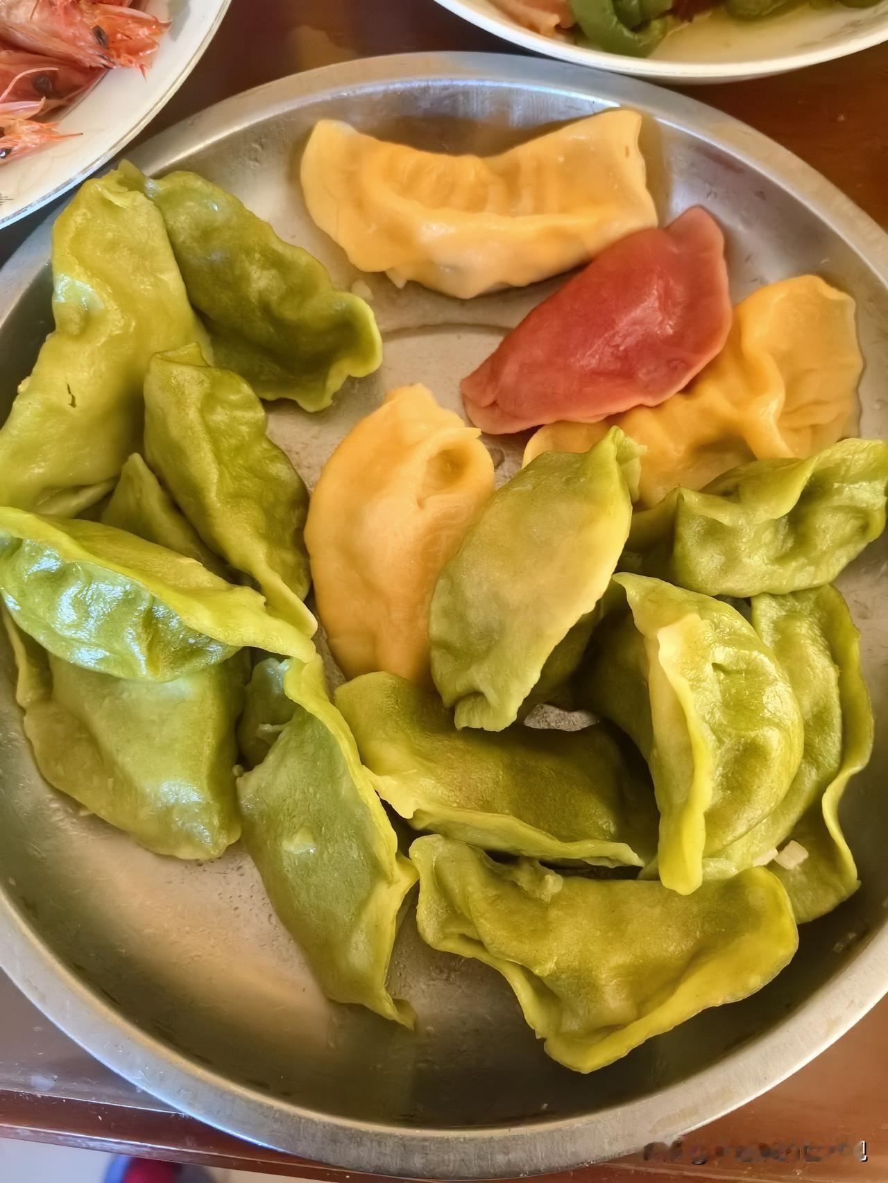 年前刷到在饺子上可以盖福禄寿喜的小印章。买了寿和福字。后来想万一包饺子时寿倒了了