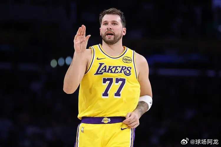 NBA常规赛继续进行，洛杉矶湖人队（41胜25负）继续连胜。东契奇得到51分、1