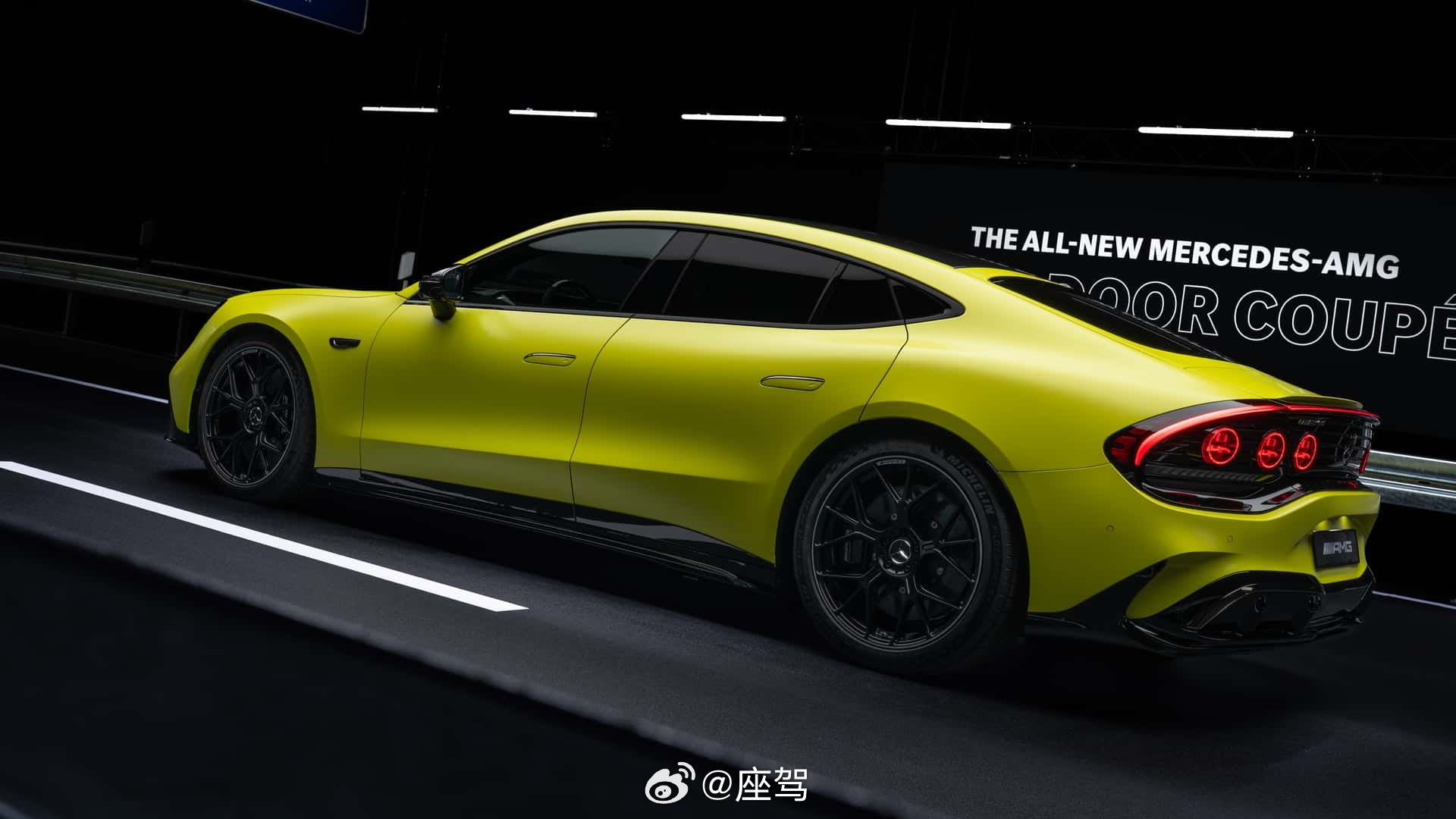 面对四缸C63以及EQE AMG等车型在部分市场遭遇的销量挑战，梅赛德斯-AMG