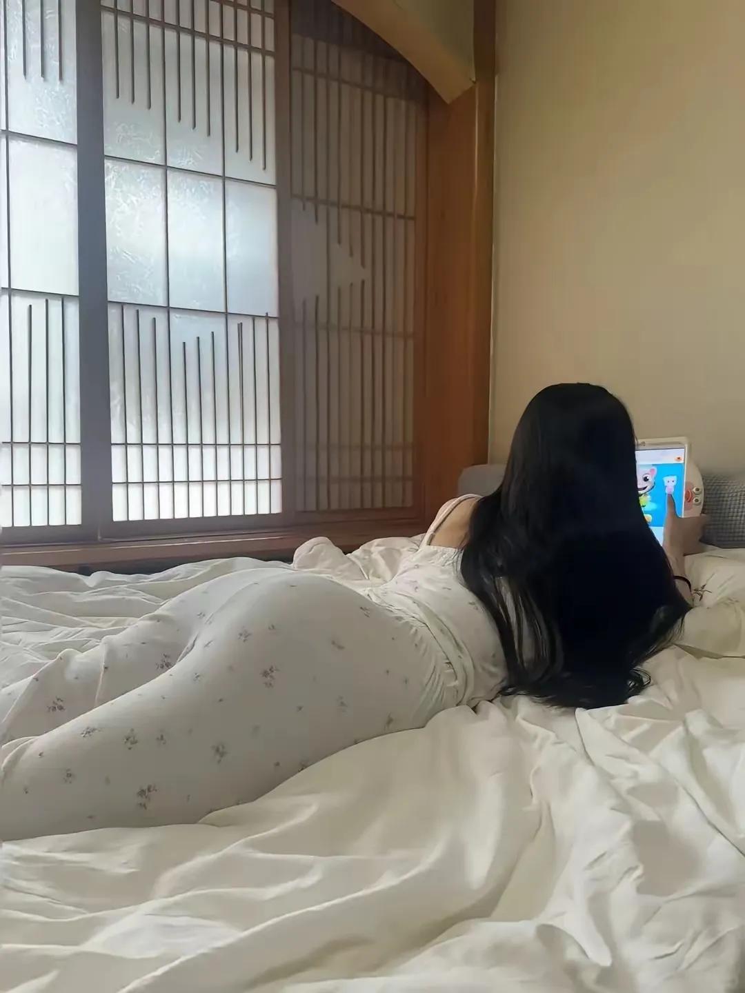 和她共处一室，你能顶得住吗？