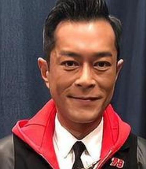 古天乐一直以来都很低调地参与公益和帮助他人，这次为老戏骨默默承担7年复诊费的举动