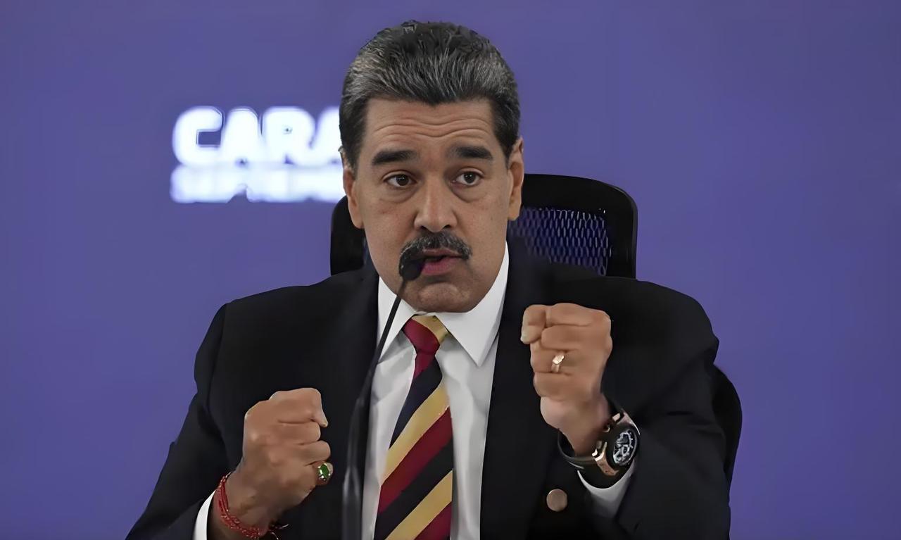 快讯！快讯！。
有媒体称，美国方面突然宣布了将锁定委内瑞拉部分目标并做好打击准备