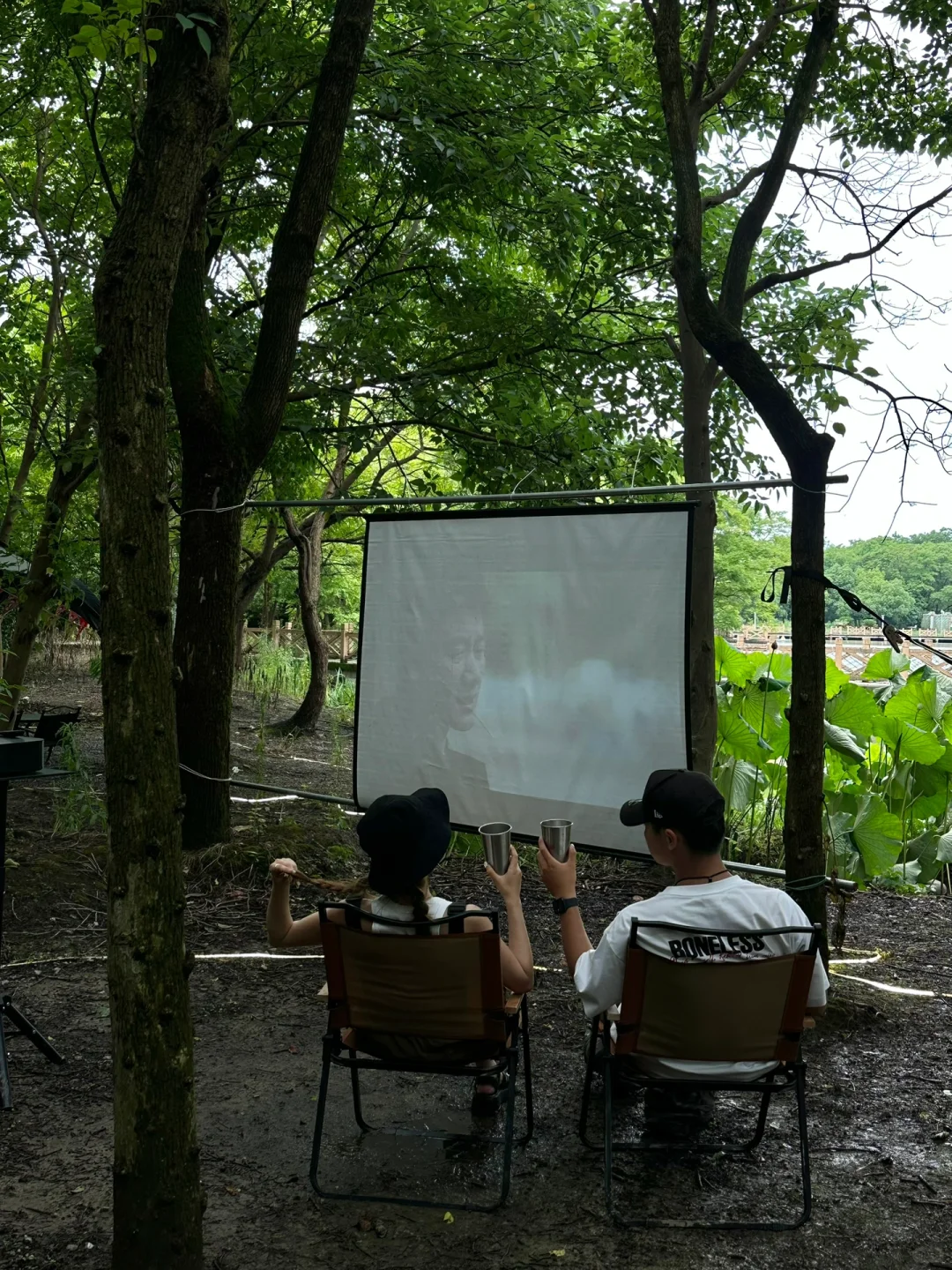 海底捞已经next level了…绝美露营基地🏕️！！