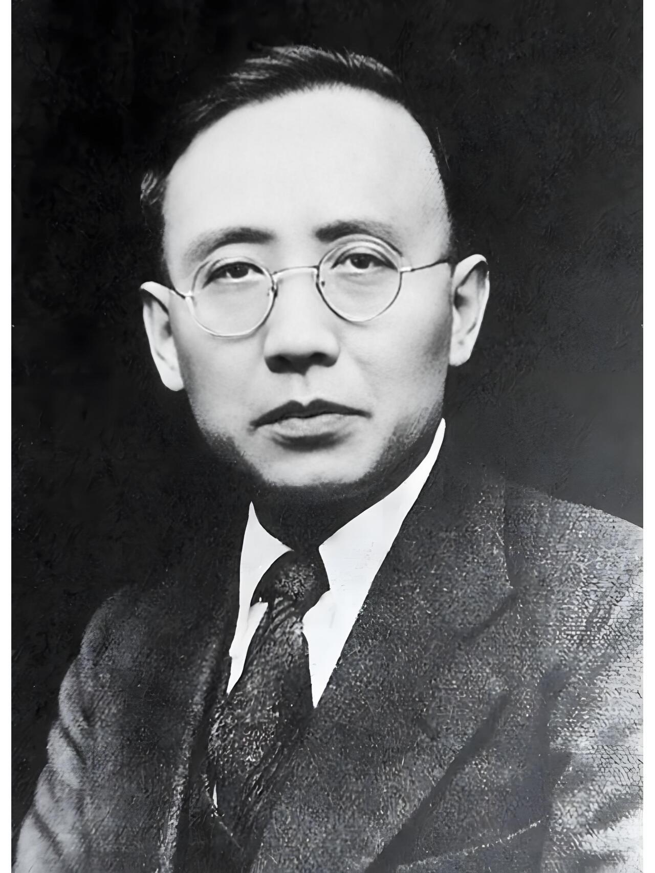 历史知识1892 年，四川乐山的地主家迎来第八个孩子郭沫若。自小，他就在私塾里诵