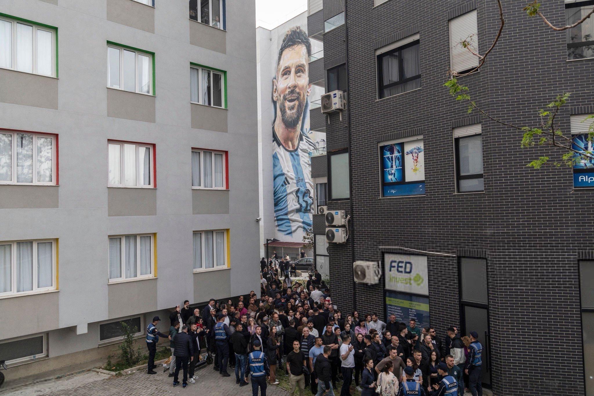 📍阿尔巴尼亚的一幅梅西的壁画🇦🇱梅西