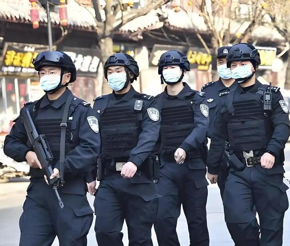 特勤辅警的职业出路，既有机遇与前景，也存在局限与挑战：

纵向发展，晋升为“辅警