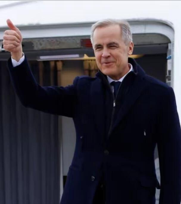 卡尼访华刚落地，特朗普就送上“神助攻”

加拿大总理卡尼的专机一在北京落地，大洋