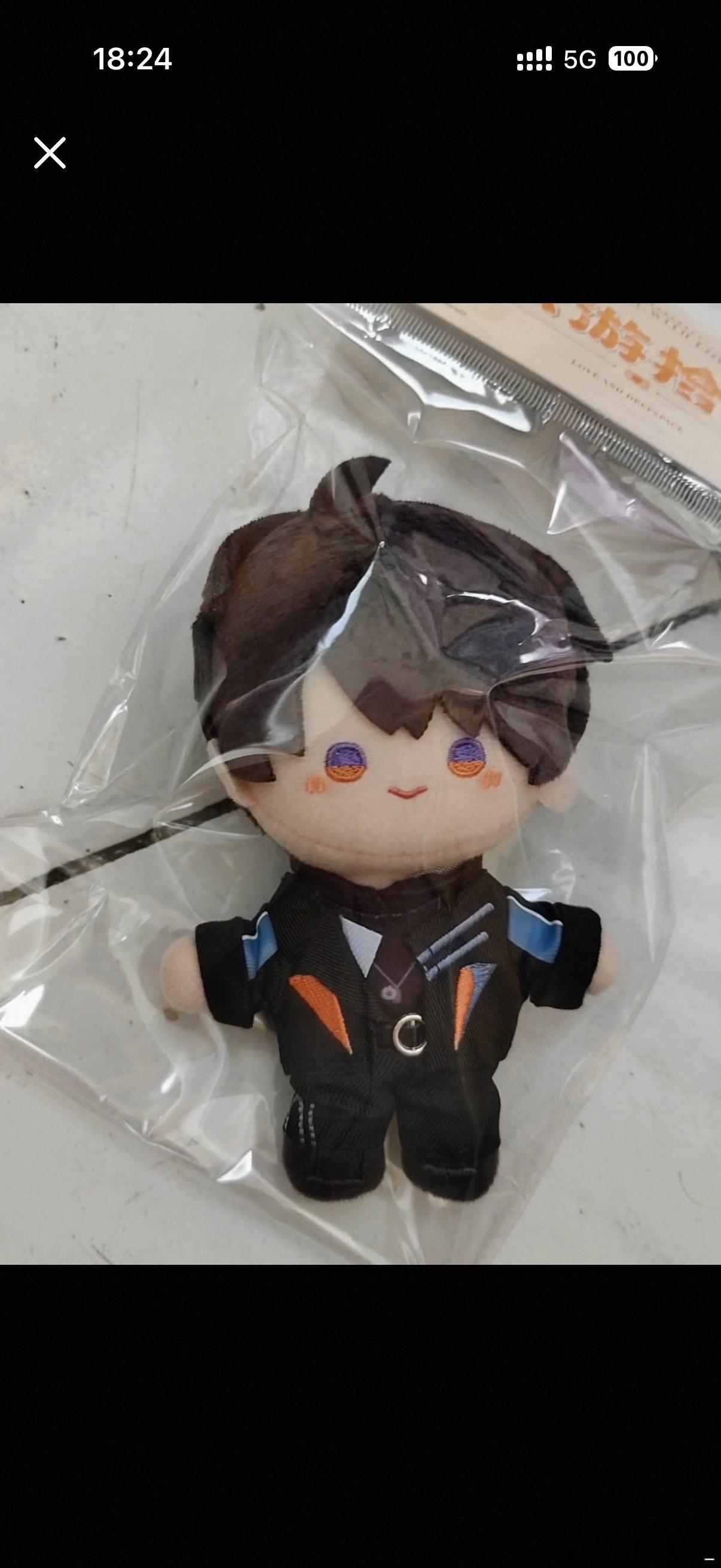 严肃等待小胖子回家 