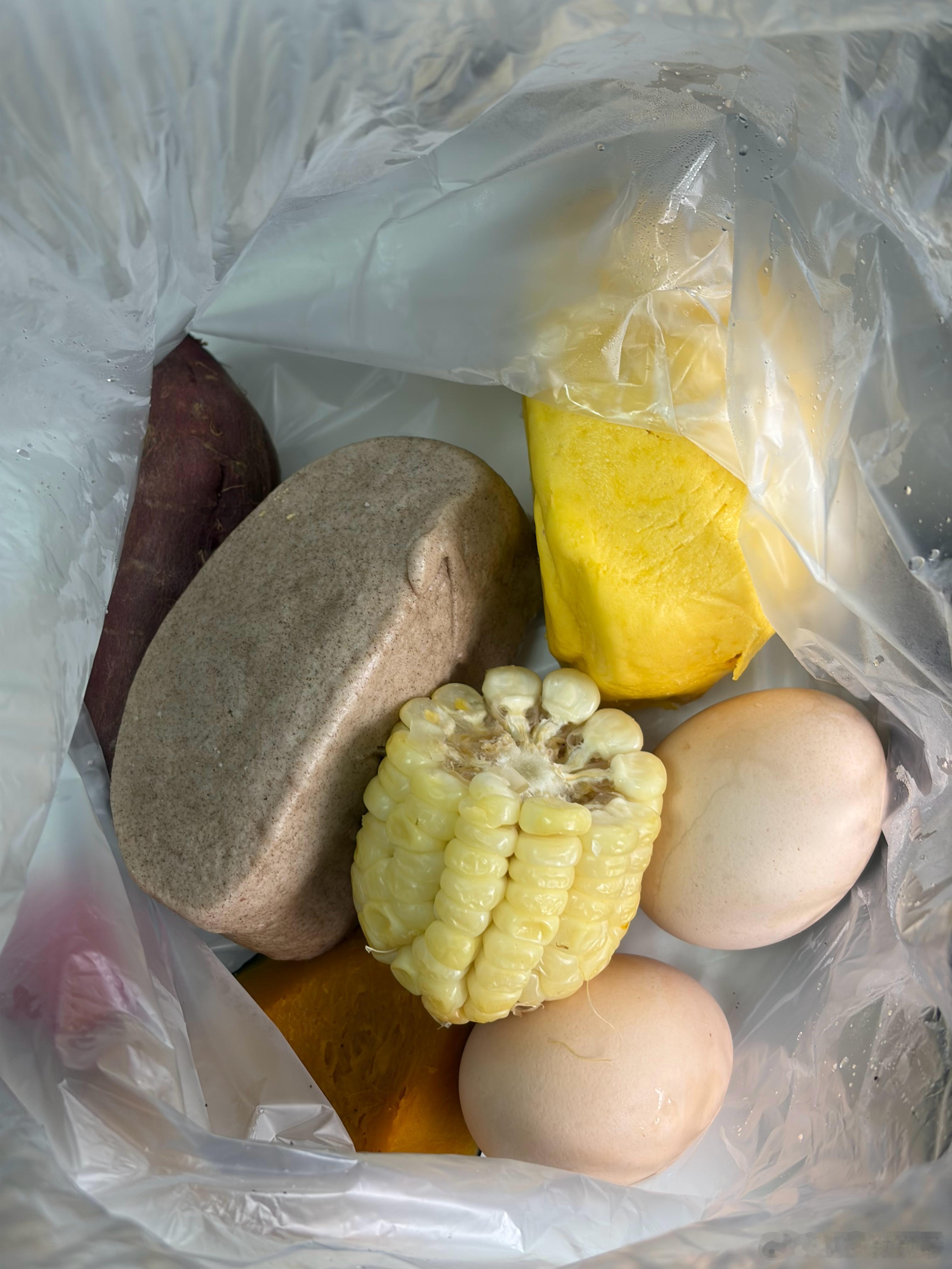 爱心食堂餐哈哈 ​​​
