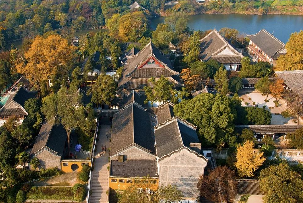 【不伤自己的身体，健康最重要；不跟他人去较劲，安宁最重要；不被恶习所伤害，自律最