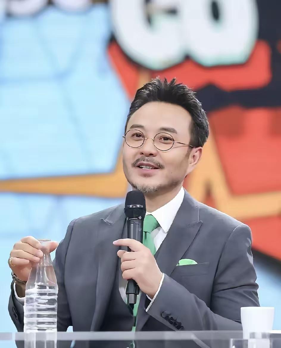 汪涵这事儿一出，他基本上是翻不了身了，他本人比谁都清楚，出品人本就是影片投资方与