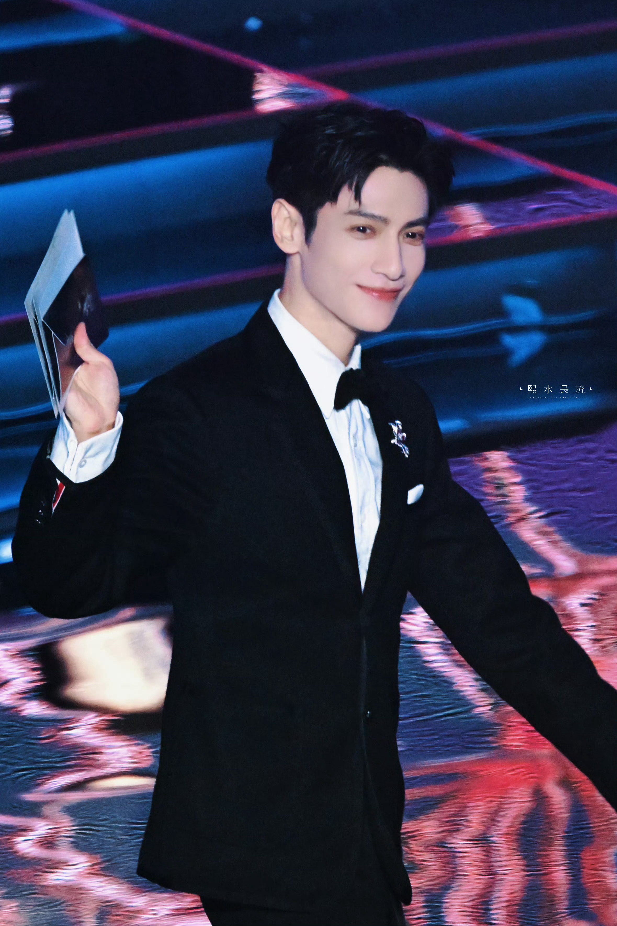 【投稿】罗云熙 明媚大方的巨星 