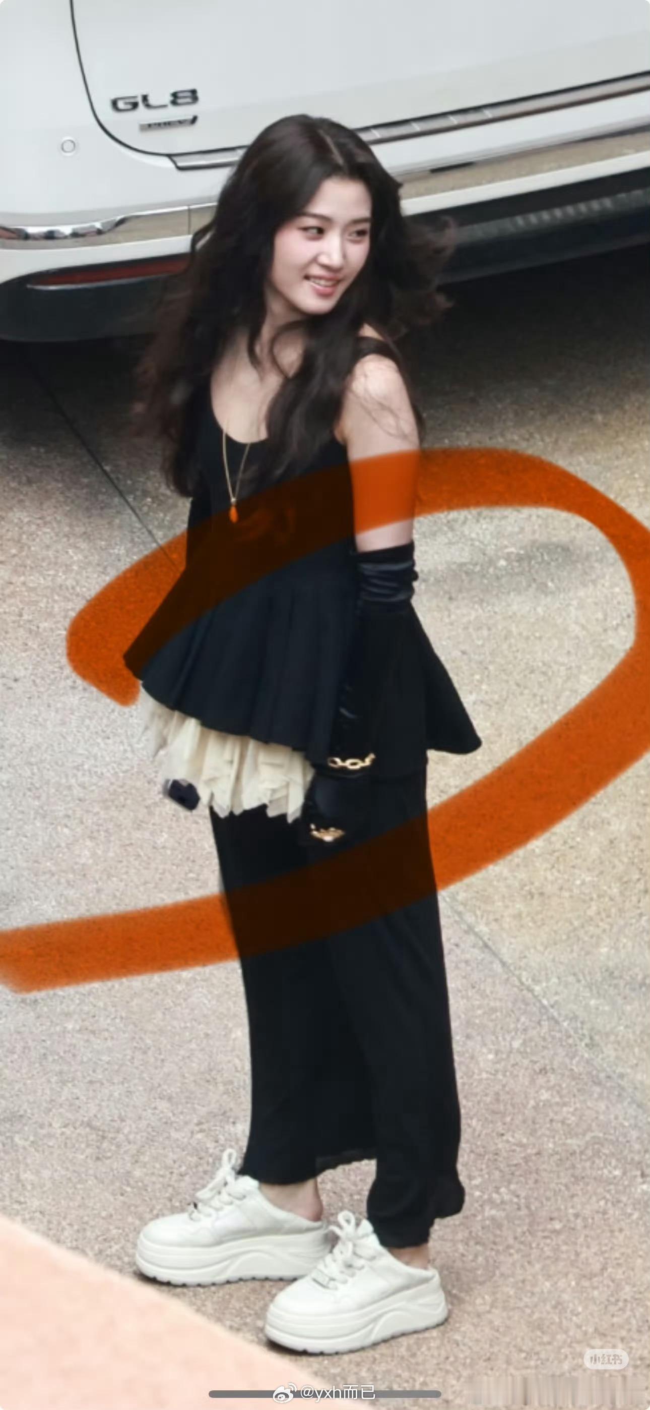 卢昱晓VOGUE盛典造型路透，卢昱晓工作室又要被麻辣了 ​​​