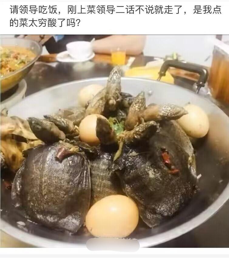 我工作一年明白的几件事：
工作比想象中的还要痛苦；
工作比想象中的还要无聊；
人