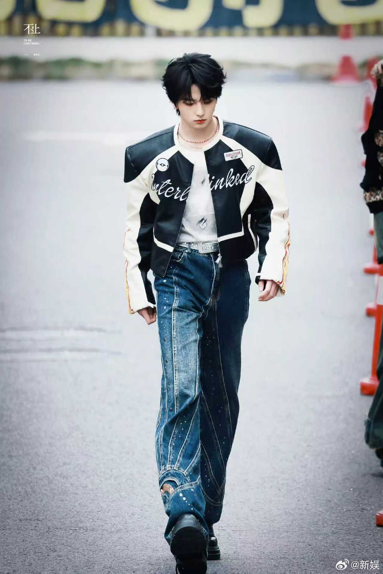 有歌2导演夸穆祉丞有歌导演夸穆祉丞硬控台上台下《有歌2》的导演夸穆祉丞了：活力和