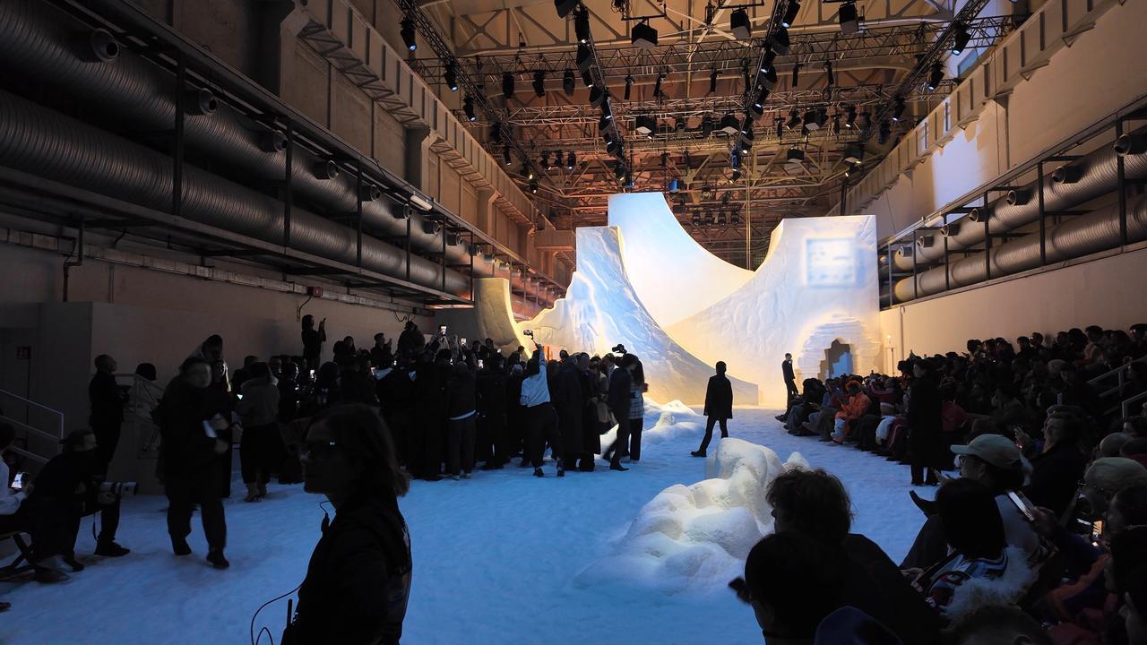 谁把冰雪世界搬进米兰了 谁看了这次米兰时装周26年的中国秀场不感叹一句权威！冰雪