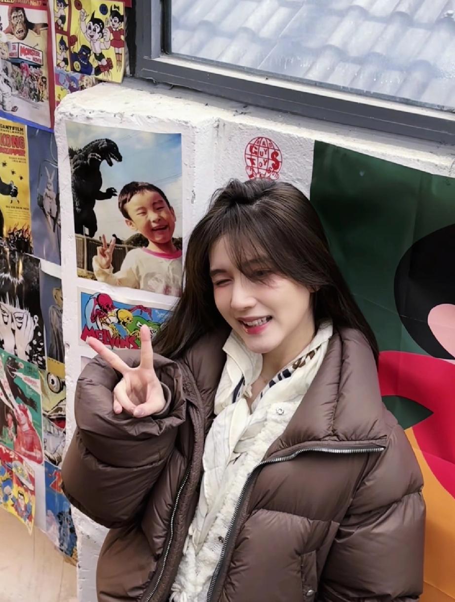 陈思诚新女友阮巨近照曝光，好久没看到两位同框了，是不是分手了呢？阮巨抛下陈思诚一