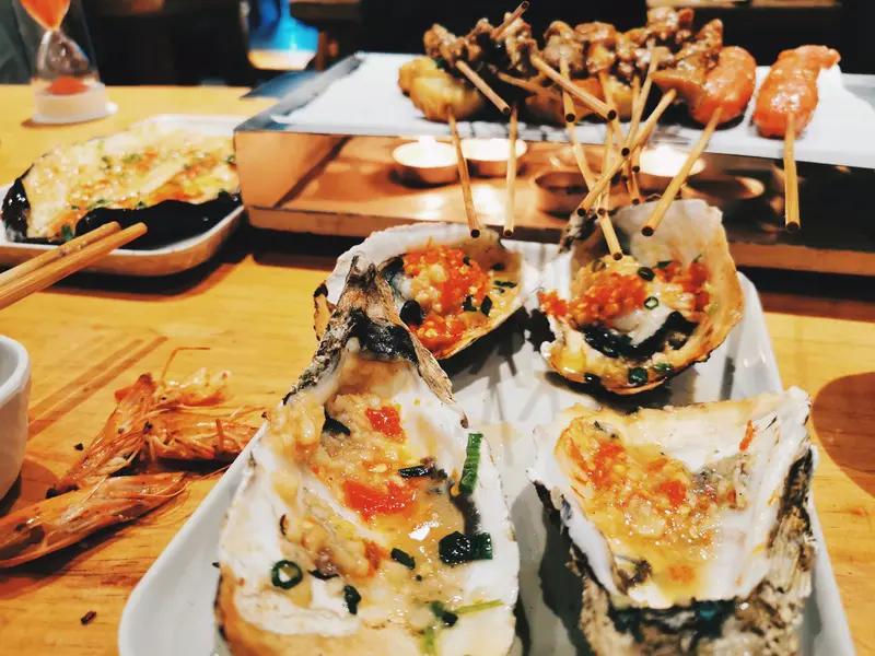 一个人最可贵的品格有很多，我觉得靠谱算一个。
靠谱的人，会把别人的事放在心上。创