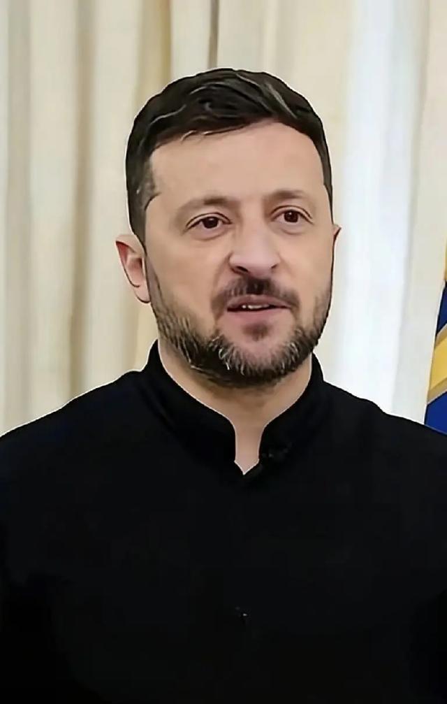 泽连斯基不装了！直接放话给美国，表示自己就算战败，也绝不割让领土求和，一点后路都