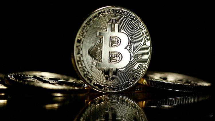 比特币一度失守10万美元关口【加密货币市场人气涣散 比特币盘中跌破10万美元关口