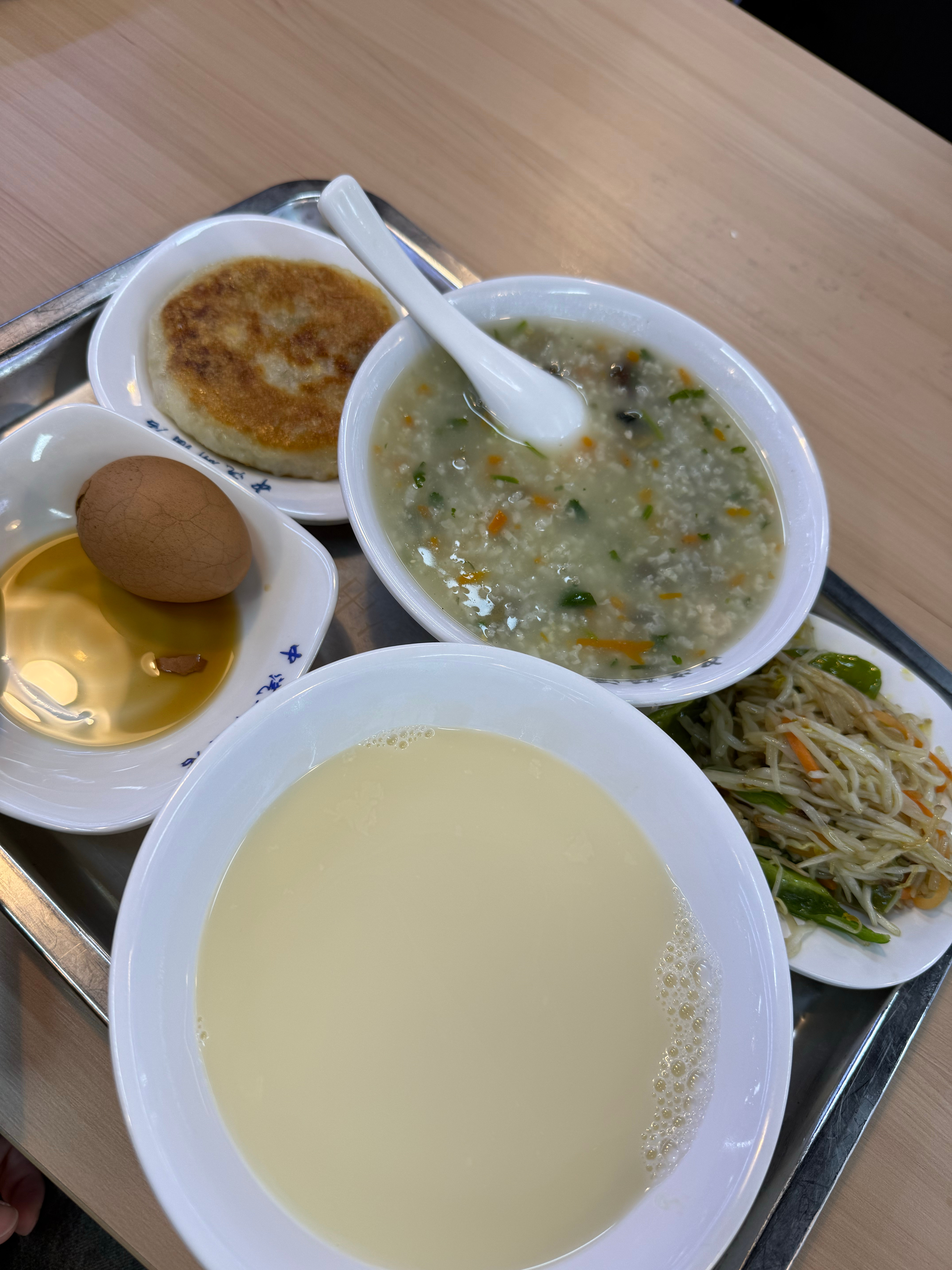 铁铁们good猫宁早上好，你们看看我吃的多不 