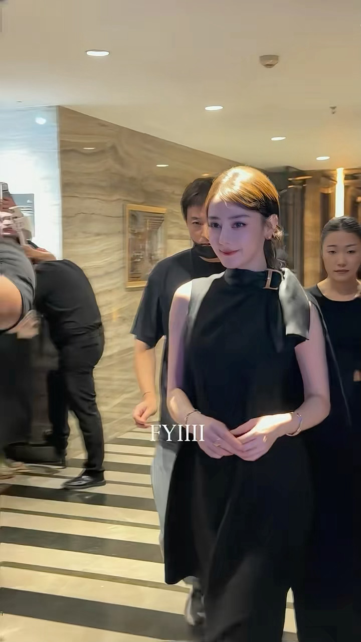 我家胖子就不减肥但每次出现都光芒四射没法举家之力麻辣气得我呀 