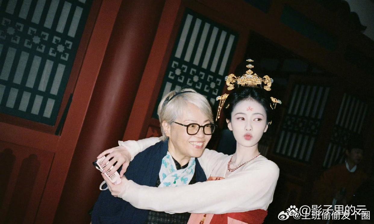 白鹿等大家看了莫离第40集再编辑文案《莫离》大结局这天，白鹿发了一条告别角色的微