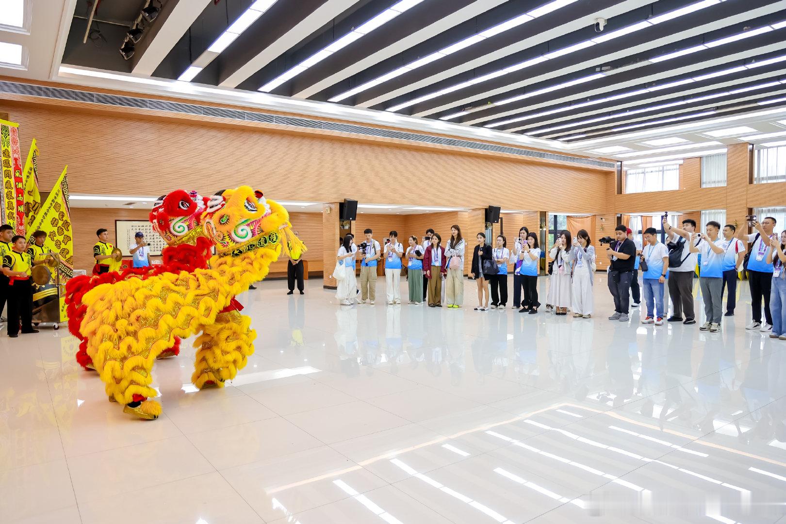 2026网络名人看深圳双星并耀相约深圳在采风过程的第一站，我近距离观看了国家级非