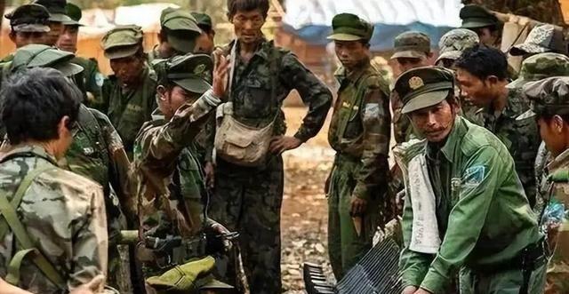 印度在米佐拉姆边境机场突击收网，一名美国退伍兵加六名乌克兰人当场落网，他们竟持旅