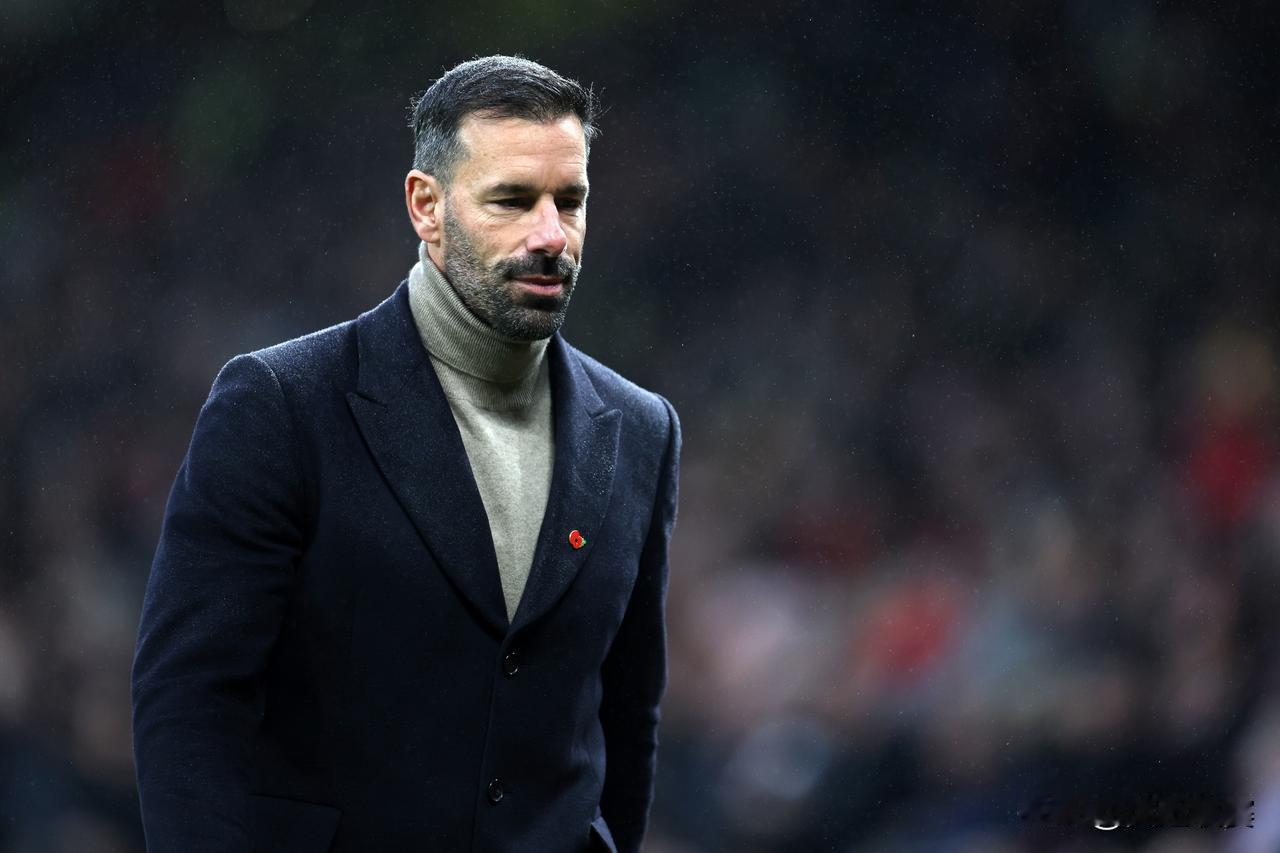 官方：范尼出任莱斯特城新帅

莱斯特城官方宣布，48岁的荷兰教练范尼出任球队新帅