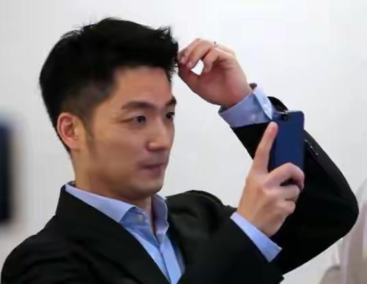 最近有意见认为应该让两蒋灵柩回归大陆，支持反对的都不少。可就是奇怪了，作为蒋经国