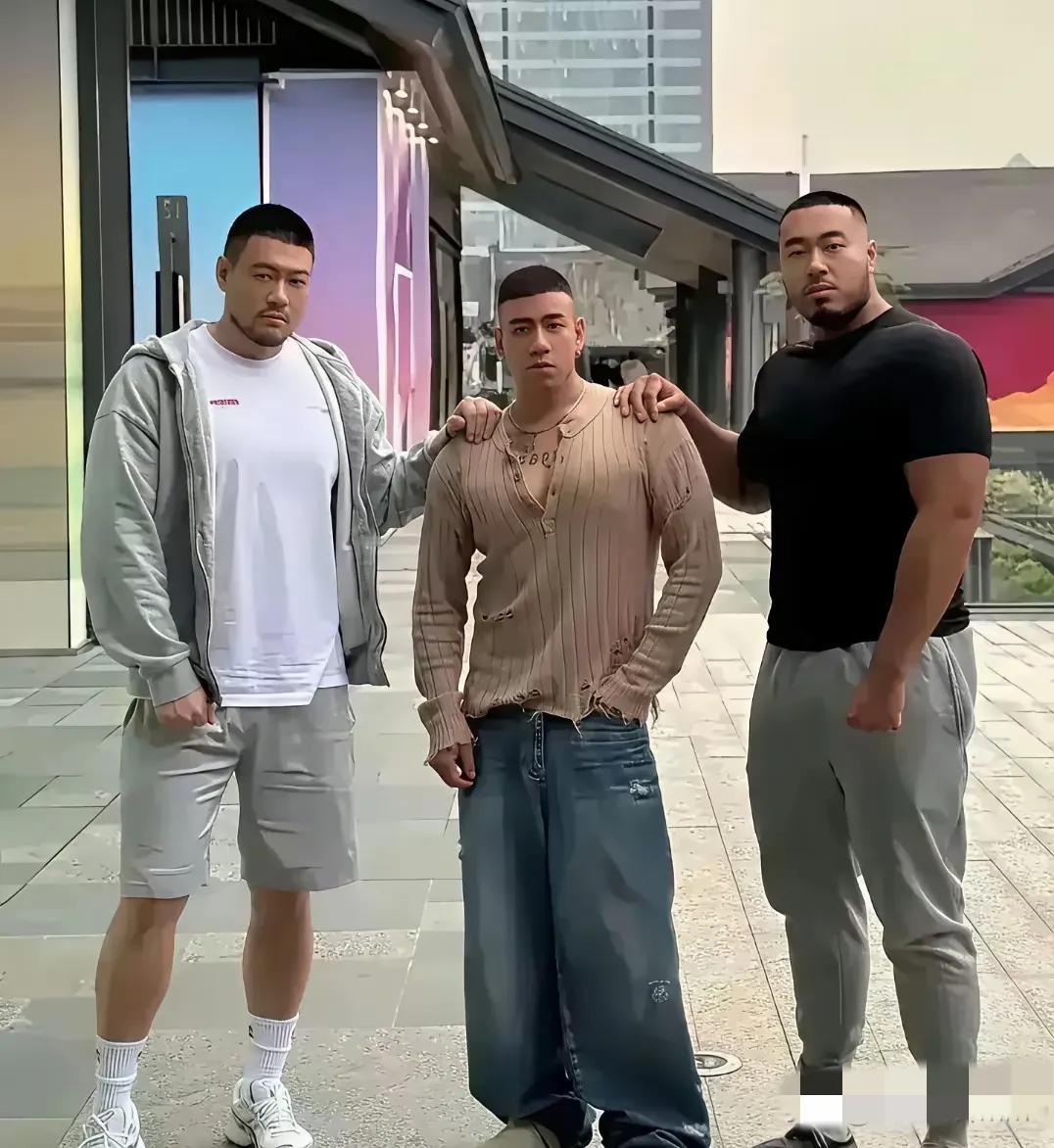 这样的男生在相亲市场应该很受女生欢迎吧？[what]