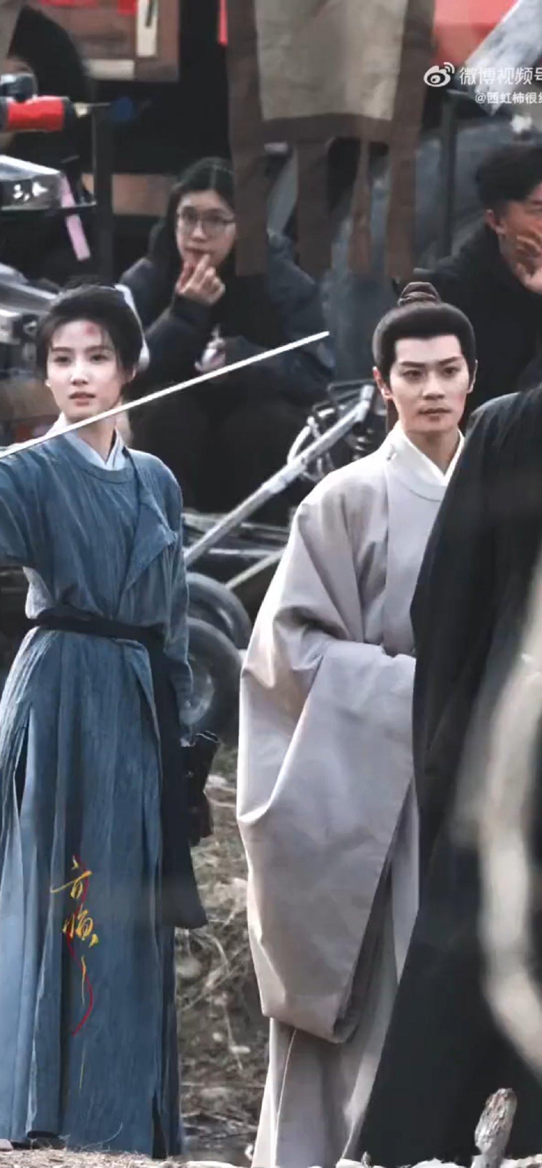 卢昱晓曹骏同框路透卢昱晓曹骏何不同舟渡同框路透 卢昱晓和曹骏的同框路透也太有氛围